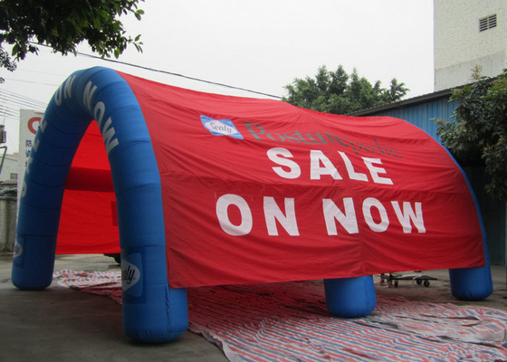 OEM कस्टम तंबू उड़ा, आर्क आकार Inflatable परिवार तंबू 8x6x4.5m आयाम