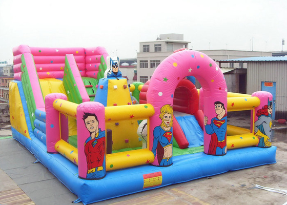 गुलाबी पीवीसी तिरपाल Inflatable फ्लोटिंग खेल का मैदान, Inflatable थीम पार्क Fireproof