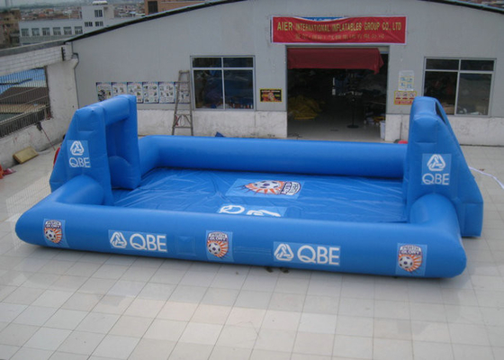 इंटरएक्टिव खेल Inflatable आउटडोर खिलौने घर्षण प्रतिरोध उड़ा फुटबॉल पिच
