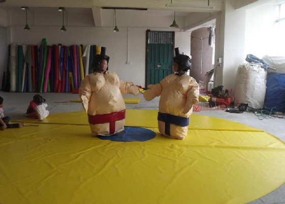 बाहरी पारस्परिक Inflatable सूमो सूट उच्च टिकाऊपन पीवीसी तिरपाल आंसू सबूत