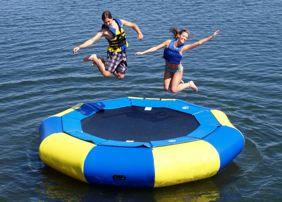 बच्चों और वयस्कों पीवीसी Inflatable पानी के खिलौने फ़्लोटिंग Trampoline OEM / ODM स्वीकृत