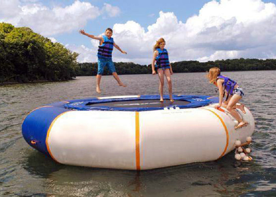 आउटडोर मनोरंजन Inflatable जल खिलौने 3 - 6 मीटर व्यास रिसाव सबूत पीवीसी