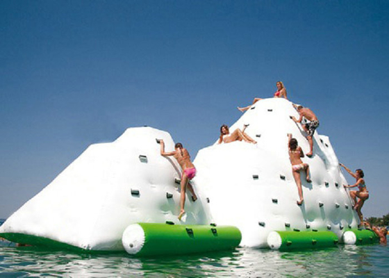 लोगो मुद्रित Inflatable जल खिलौने चढ़ाई के लिए स्थिर मजबूत हुक सुविधाजनक