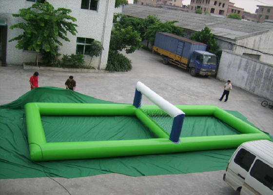 खेल का मैदान खेल Inflatable वॉलीबॉल कोर्ट 12mx6m आयाम 2 साल की वारंटी