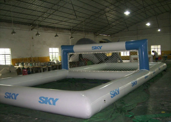 खेल का मैदान खेल Inflatable वॉलीबॉल कोर्ट 12mx6m आयाम 2 साल की वारंटी