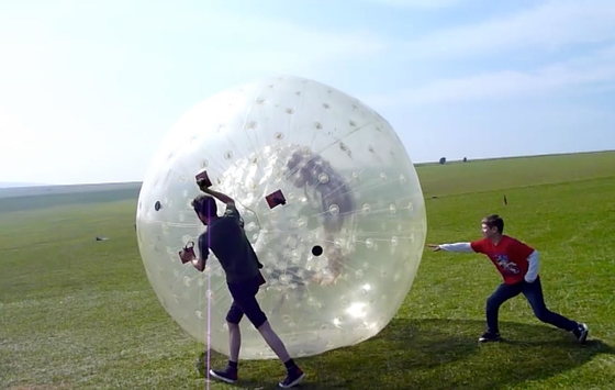1.0 मिमी पीवीसी मानव Inflatable आउटडोर खिलौने 3 अंदर चलने के लिए परतें सामग्री