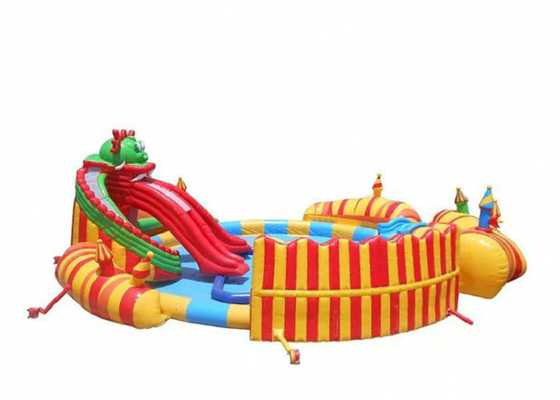 पूल स्लाइड के साथ प्लेटो पीवीसी Inflatable जल पार्क डबल सुई सुरक्षित सिलाई