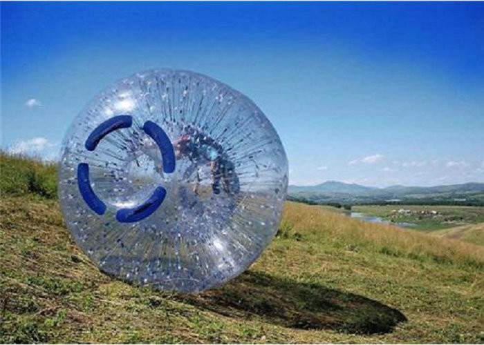घास का मैदान Inflatable आउटडोर खिलौने 2.2 एम 2.6 मीटर व्यास Zorbing रोलर बुलबुला गेंद